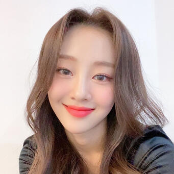 yves, loona