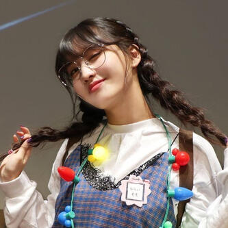 momo, twice